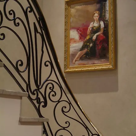 Otel Chateau De La Tour