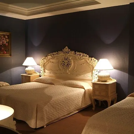 Otel Chateau De La Tour