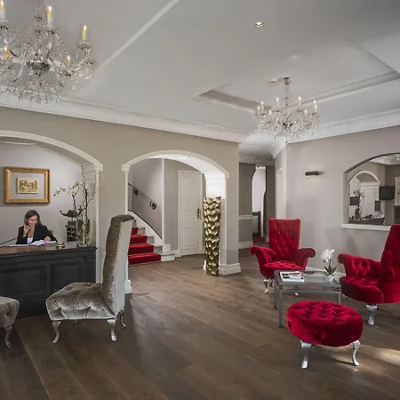 Chateau De La Tour 4*