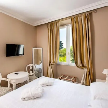 Otel Chateau De La Tour Cannes