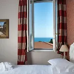 Chateau De La Tour 4*