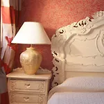 فندق Chateau De La Tour 4*
