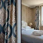 Chateau De La Tour فندق 4*