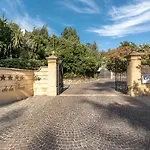 Chateau De La Tour 호텔 4*