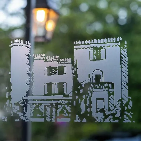Chateau De La Tour Отель