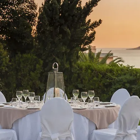 Chateau De La Tour Hotel