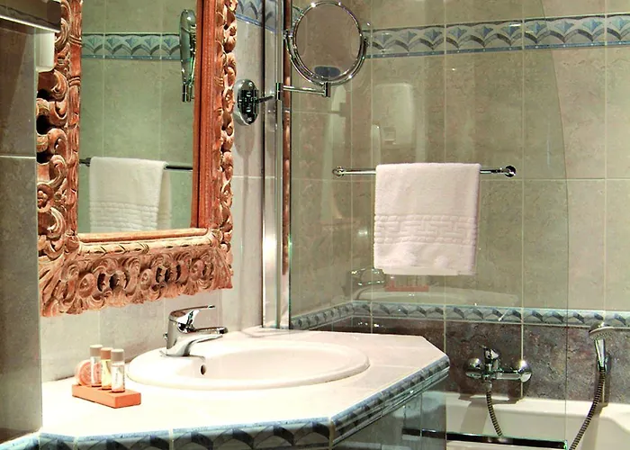 Chateau De La Tour Hotel 4*