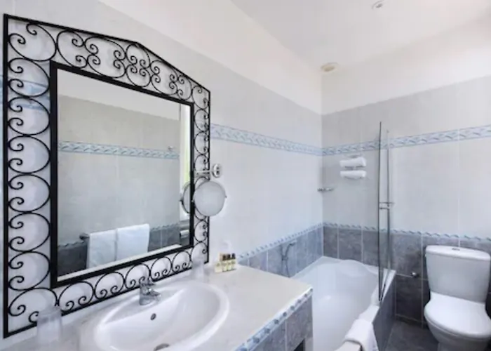 Chateau De La Tour 4*