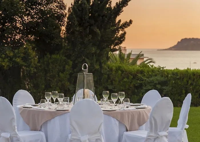 Chateau De La Tour Hotel