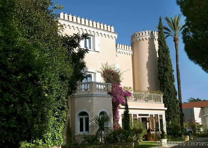 Chateau De La Tour 4*