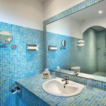 Otel Chateau De La Tour Cannes