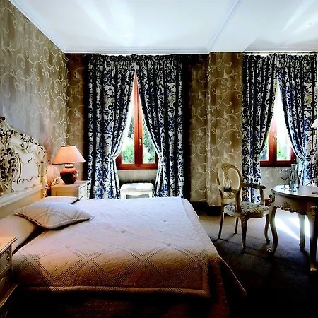 Chateau De La Tour 4*