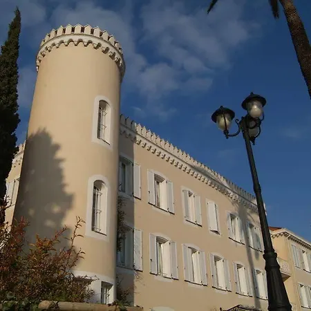 Otel Chateau De La Tour 4*