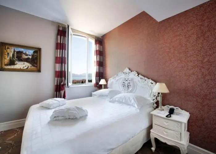 Chateau De La Tour Szálloda 4*
